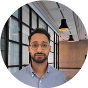 Je suis alternant en Master Data Analyst au sein d'une entreprise internationale, avec une maîtrise de l'anglais de niveau C1. Je